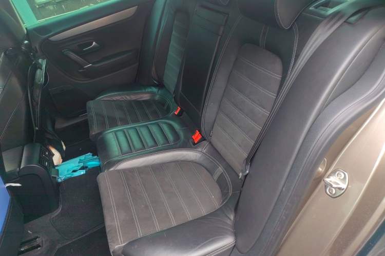 Used Volkswagen FAW-Volkswagen CC 2011 1.8TSI Luxury Model Interior 4