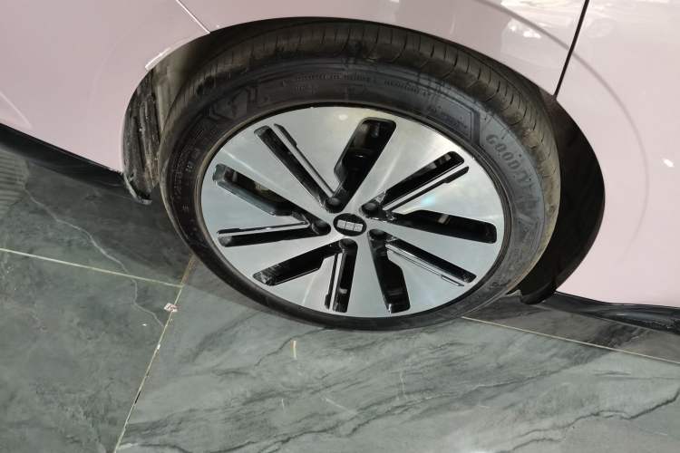 Used Geely Galaxy E8 2024 665 km Range Rear-Drive Starship Intelligent Driving Version
