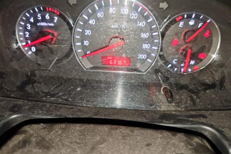 Used CHANGAN Alsvin V3 2012 1.3L Manual Luxury Version China IV Standard
