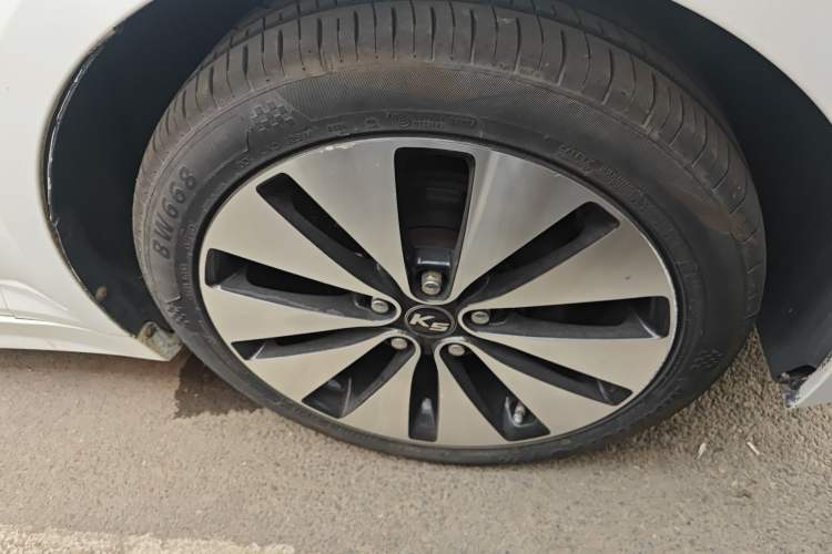 Used Kia K5 2012 2.0L Automatic DLX
