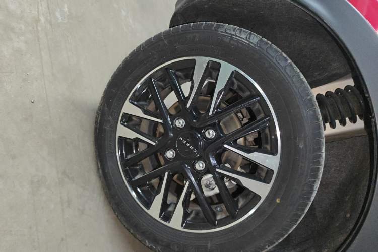 Used Chery QQ Little Ant 2022 Sweet Pink Edition Half-Sugar Version Lithium Iron Phosphate 30 kW 301 km Exterior 5