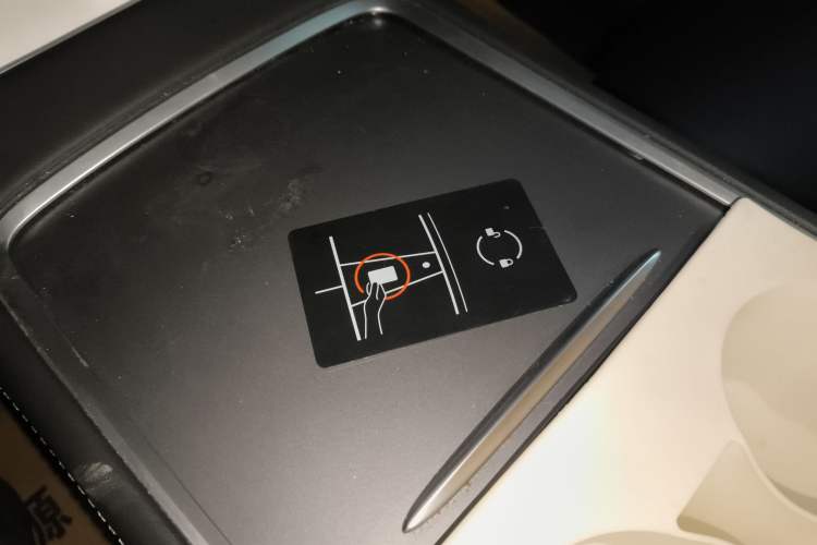 Used Tesla Model Y 2024 Rear-Wheel-Drive Version Vehicle Key