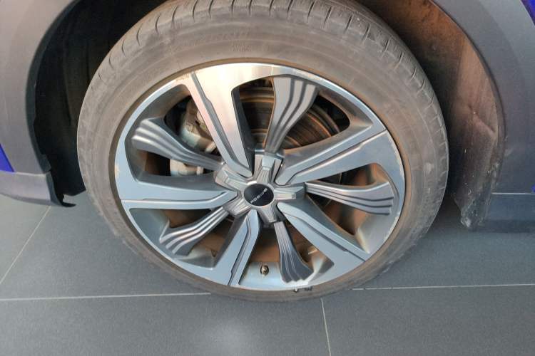 Used Roewe MARVEL X 2018 Rear-Drive Model Exterior 4