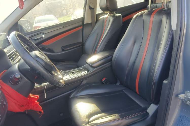 Used Dongfeng Fengon 580 2021 Revised ☆ Star Edition 1.5T Automatic Luxury Version Left Front Seat