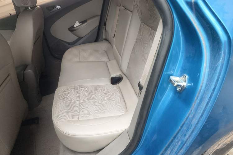 Used Buick GT 2013 XT 1.6L Automatic Fashion Edition Left Rear Seat