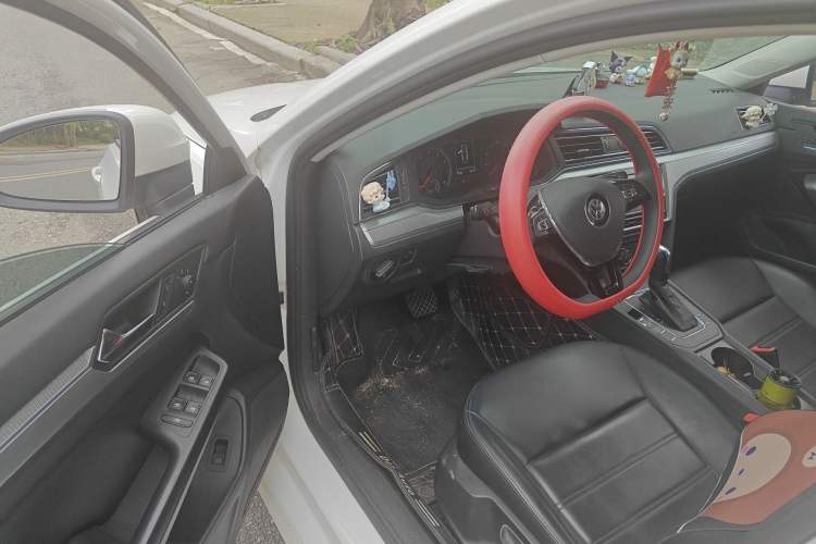 Used Volkswagen Lamando 2021 230TSI DSG Fashion Edition Driver Seat