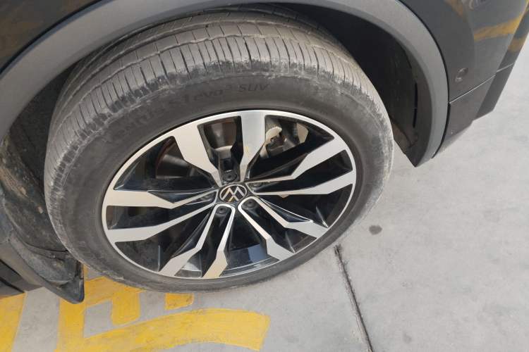 Used Volkswagen Tiguan L 2021 330TSI Automatic Two-Wheel Drive R-Line Enhanced Edition
