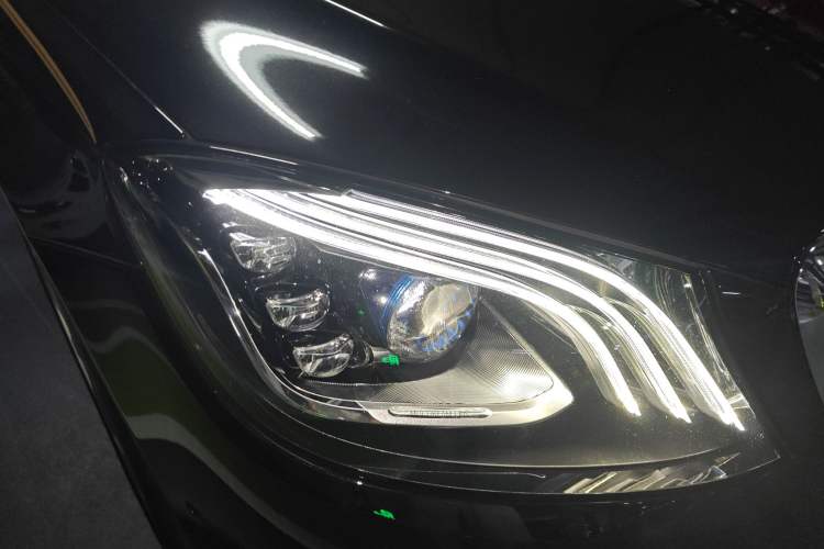 Used Mercedes-Benz Maybach S-Class 2019 S 450 4MATIC Right Front Headlight