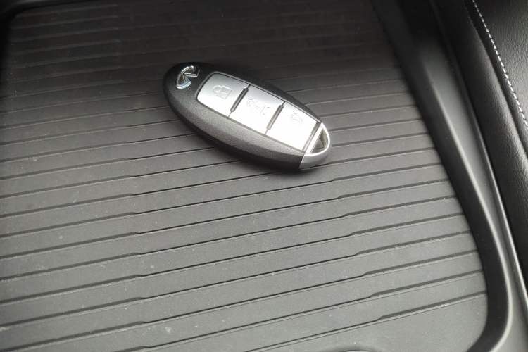 Used Infiniti QX50 2018 2.0T Two-Wheel Drive Fashion Edition Vehicle Key