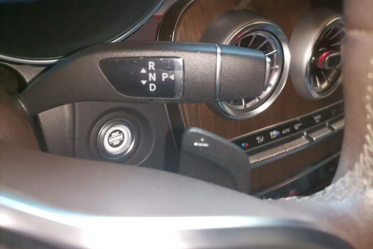 Used Mercedes-Benz GLC 2021 GLC 300 L 4MATIC Dynamic Model Gear Lever