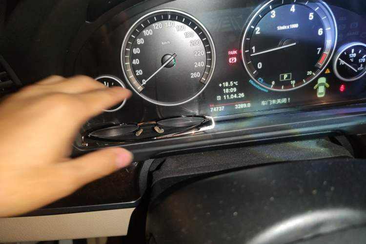 Used BMW 5 Series 2011 523Li Luxury Model Odometer Close Up