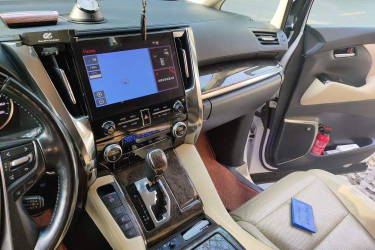 Used Toyota Alphard 2020 Dual-Engine 2.5L Prestige Edition