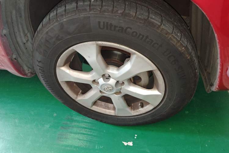 Used Toyota RAV4 2010 2.4L Automatic Deluxe Upgrade Edition
