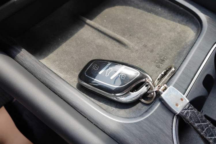Used Roewe D7 2025 DMH 125km World Champion Edition Vehicle Key