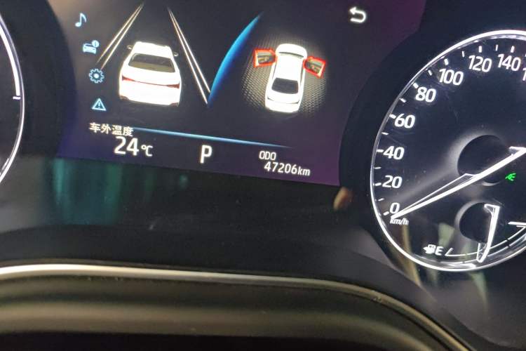 Used Toyota Avalon 2019 Dual-Engine 2.5L XLE Prestige Version China VI Standard