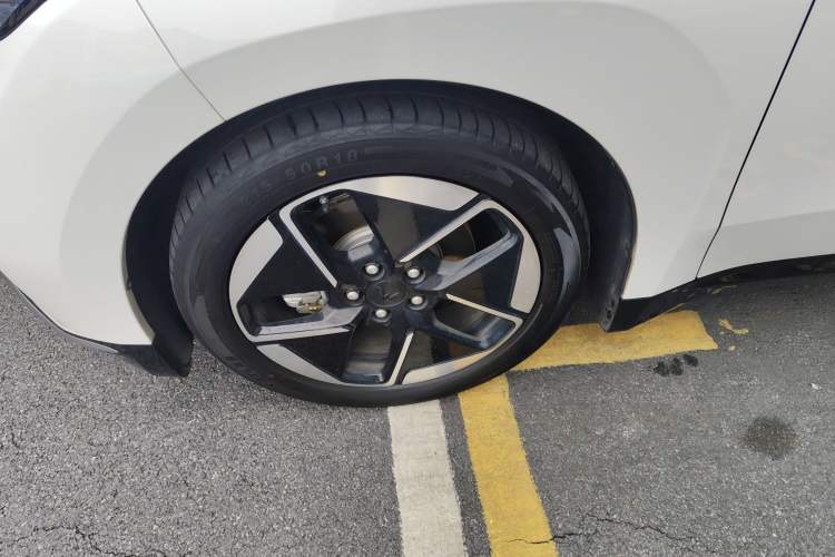 Used Wuling Xingguang 2024 Co-Creation Edition 510 Advanced Model