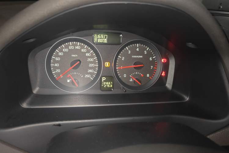 Used Volvo S40 2011 2.0L Automatic ZhiShang Edition
