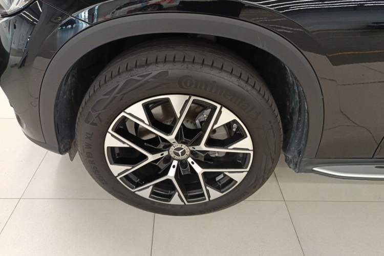 Used Mercedes-Benz GLC 2025 Refresh GLC 260 L 4MATIC Dynamic Edition Left Front Wheel Hub