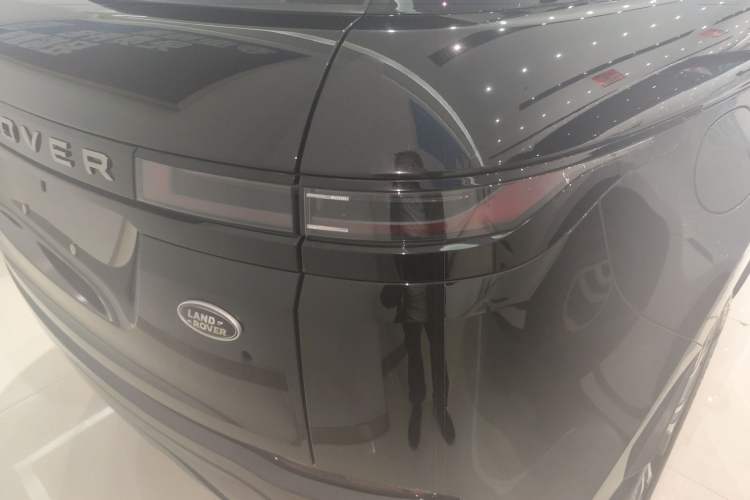 Used Land Rover Range Evoque 2024 Aurora L 249 PS Prestige Light-Chasing Edition Right Rear Taillight