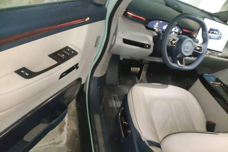 Used Zeekr MIX 2025 Long-Range Intelligent Driving Edition
