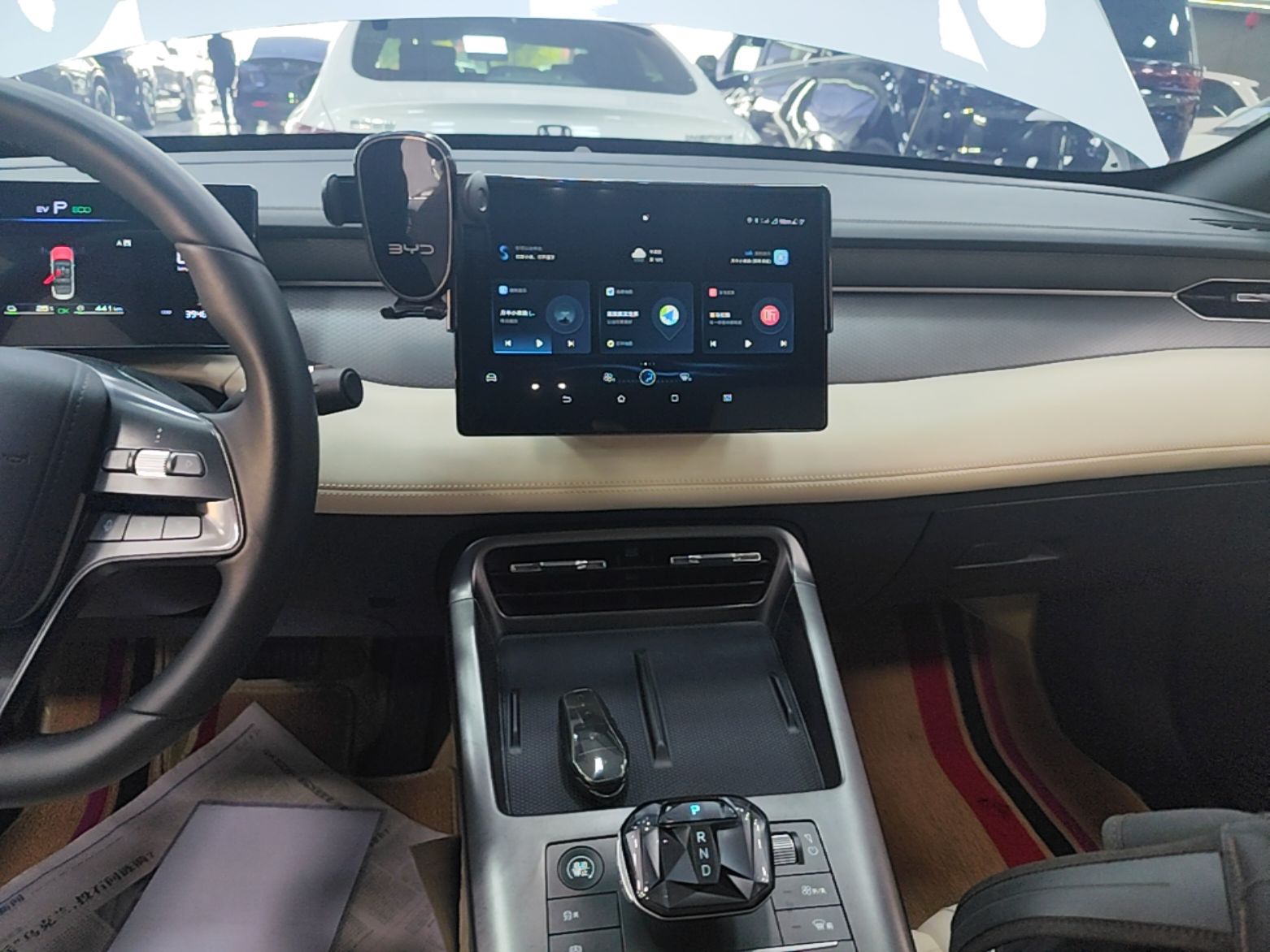 BYD Qin PLUS 2025 DM-i Smart Drive 55KM Leading Model — снимка 15