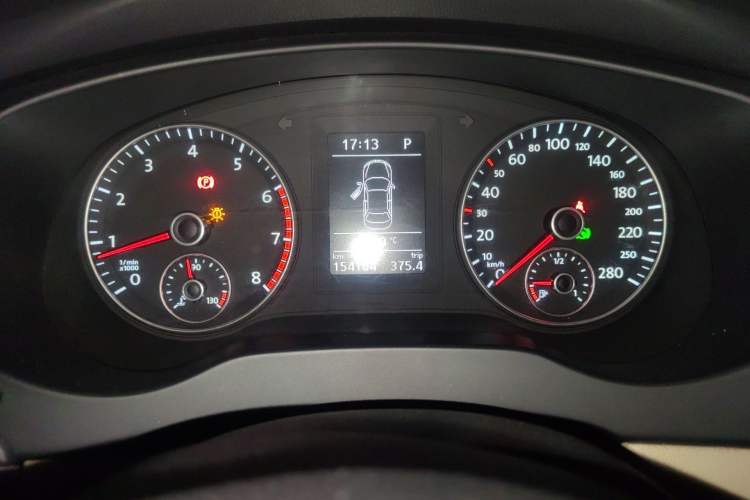 Used Volkswagen Sagitar 2012 1.4TSI Automatic Luxury Edition
