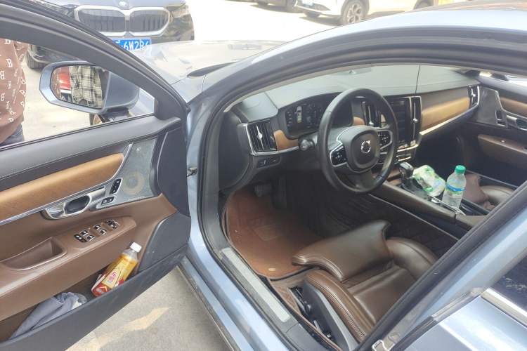 Used Volvo S90 2017 T5 Prestige Edition Driver Seat