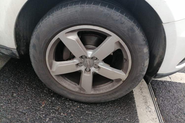 Used Audi Q5 2016 40 TFSI Technology Edition Right Front Wheel Hub