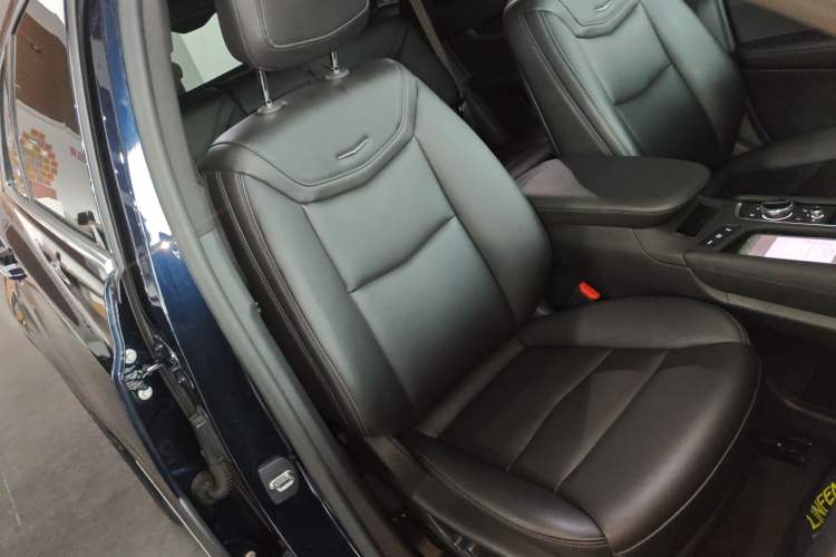 Used Cadillac XT5 2021 28T Luxury Model
