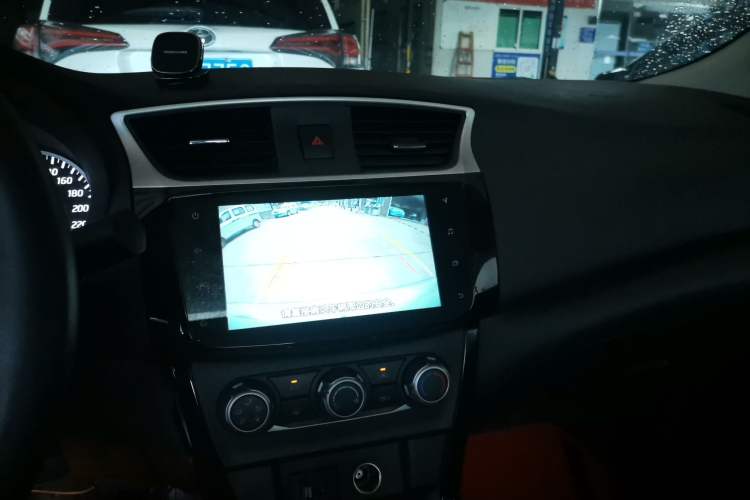 Used Nissan Sylphy 2022 Classic 1.6XL CVT Luxury Edition Audio And AC Panel