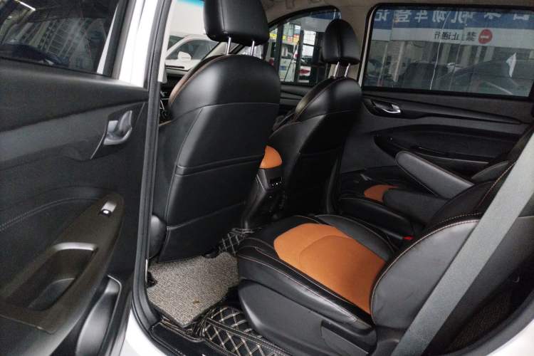 Used Wuling Hongguang S3 2018 1.5L Manual Comfort Model China V Standard
