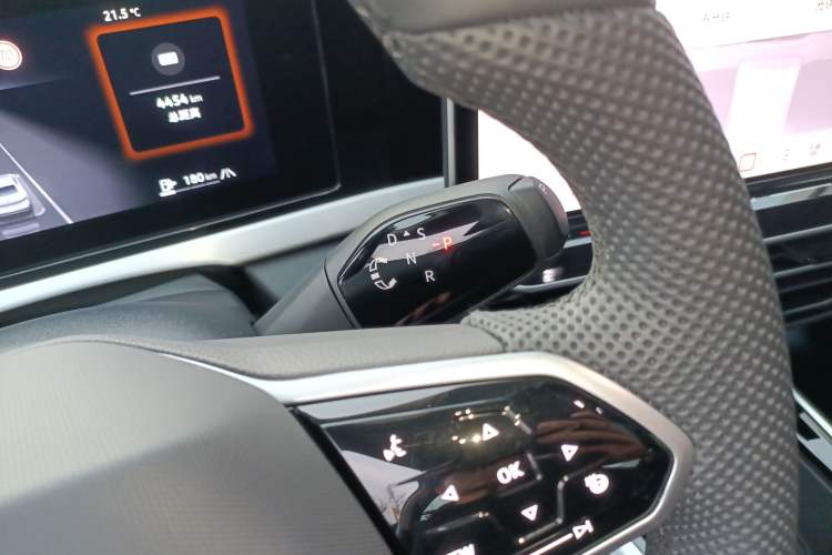 Used Volkswagen Passat 2025 Pro 380TSI Starry Dragon Luxury Edition
