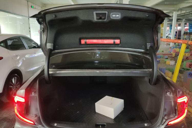 Used Volvo S90 2024 B5 Zhiyuan Luxury Edition