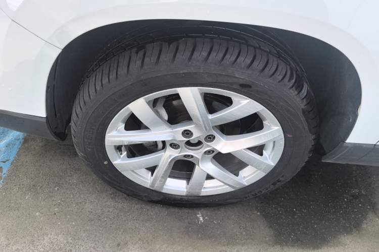 Used Jetta VS7 2022 280TSI Automatic Trend Edition Left Front Wheel Hub