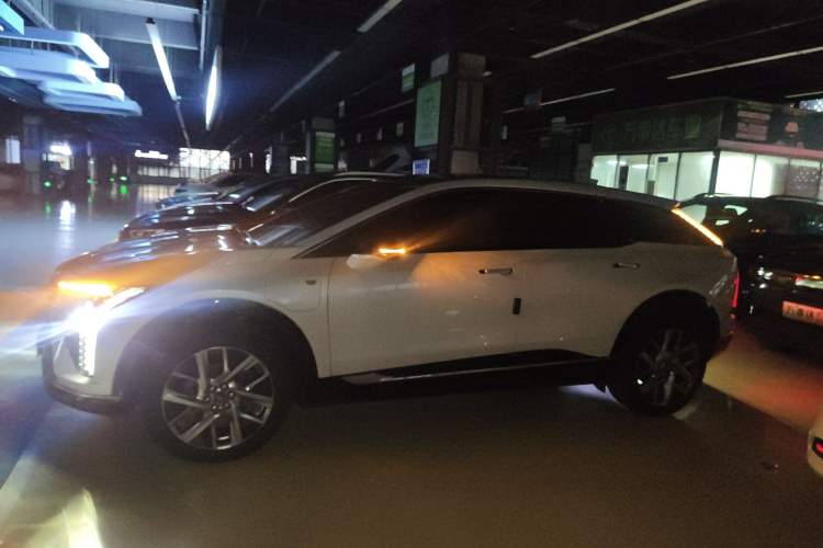 Used Cadillac OPTIQ 2024 Standard Range Version