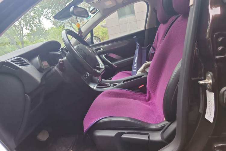 Used DS 5LS 2014 1.6T Elegant Version THP160