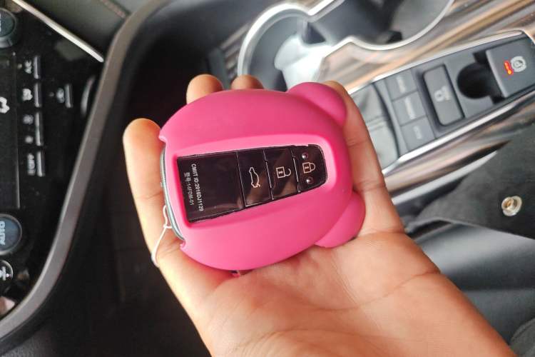 Used Toyota Camry 2019 2.5G Luxury Edition China VI Standard Vehicle Key