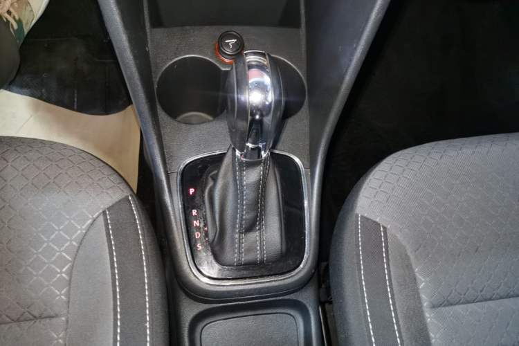 Used Volkswagen Polo 2016 1.6L Cross Polo Automatic Gear Lever