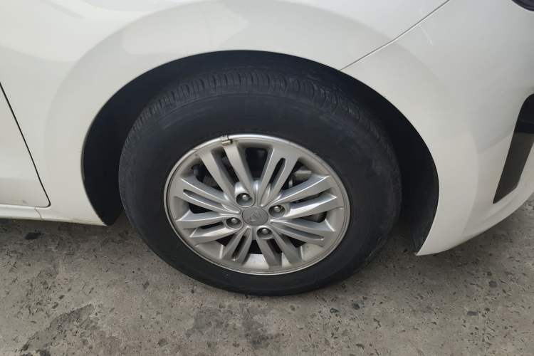 Used Kia Pegas 2020 1.4L Automatic Comfort Version with Sunroof Right Front Wheel Hub