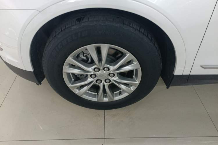 Used Cadillac XT5 2021 28T Luxury Model