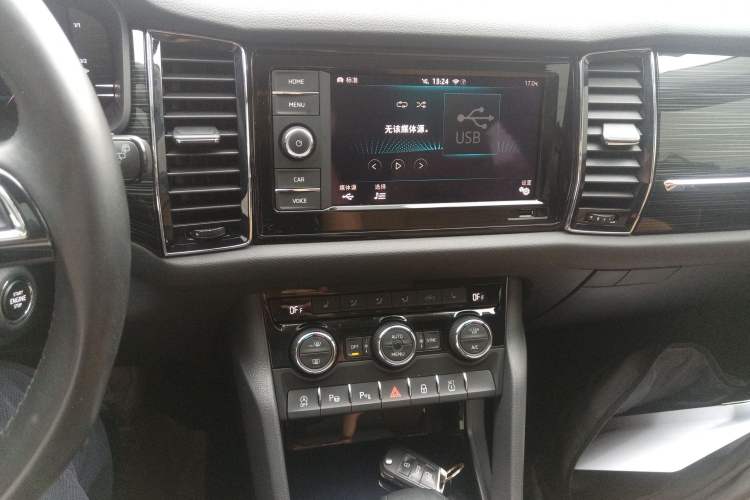 Used Skoda Kodiaq GT 2019 TSI330 Two-Wheel-Drive Luxury Edition China VI Standard Audio And AC Panel