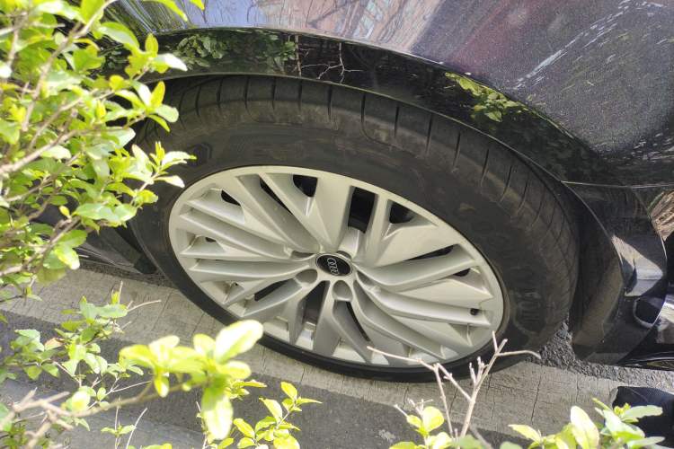 Used Audi A7L 2024 45TFSI S-line Dream-Building Edition Flow Crystal Package