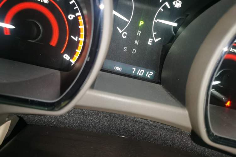 Used Toyota Highlander 2013 2.7L Two-Wheel Drive 7-Seater Zijin Edition Odometer Close Up