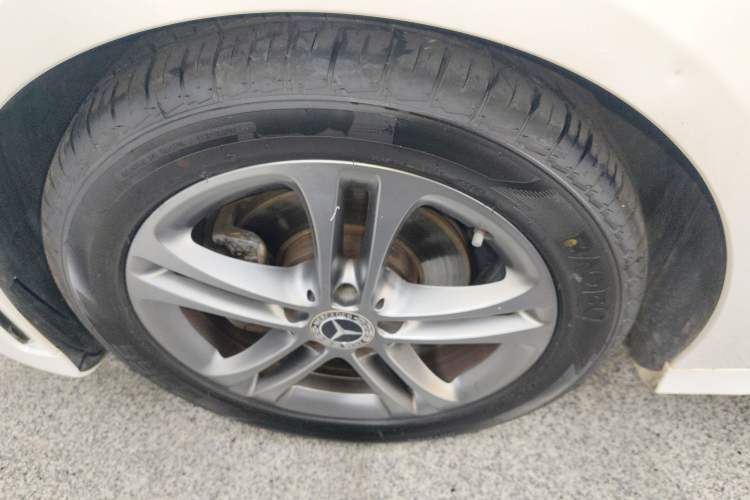 Used Mercedes-Benz A-Class 2020 Facelift A 180 L Sport Sedan Special Configuration
