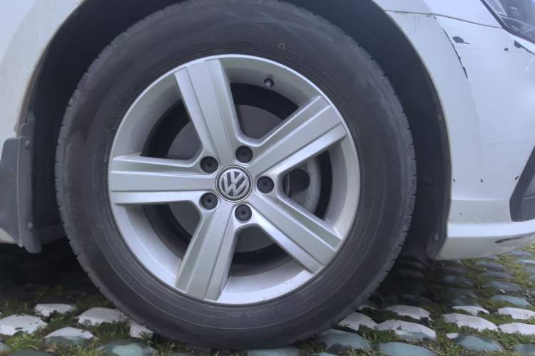 Used Volkswagen Lamando 2019 230TSI DSG Fashion Edition China VI