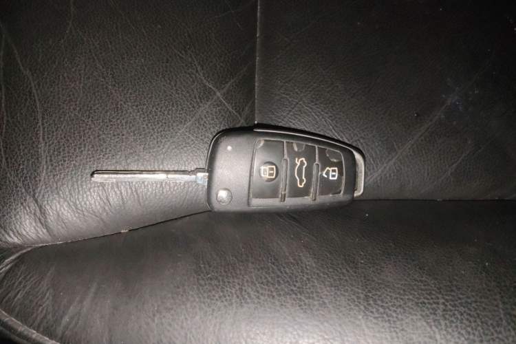 Used Audi Q3 2013 35 TFSI Ambition Edition Vehicle Key