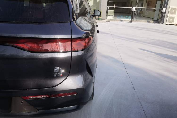 Used BYD Tang L 2025 DM 200KM Four-Wheel Drive LiDAR Flagship Model
