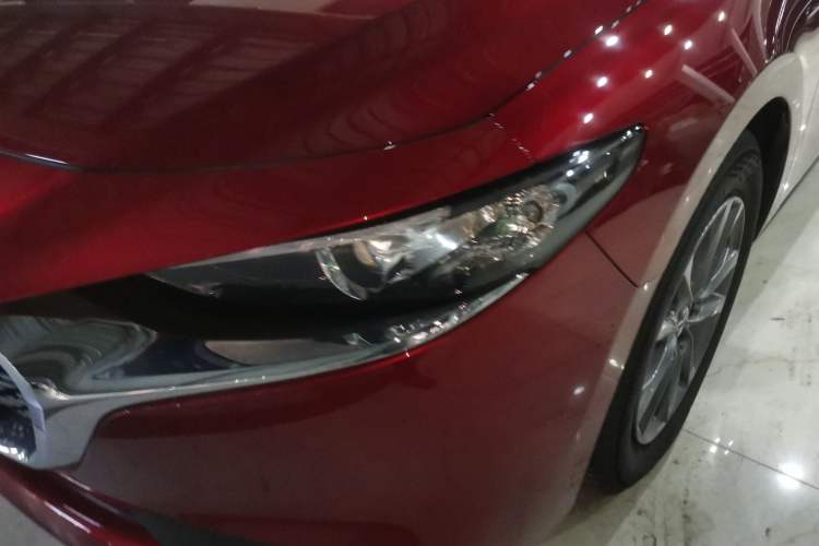 Used Mazda Mazda 3 Axela 2025 Model, 1.5L Manual, Quality Beauty Edition