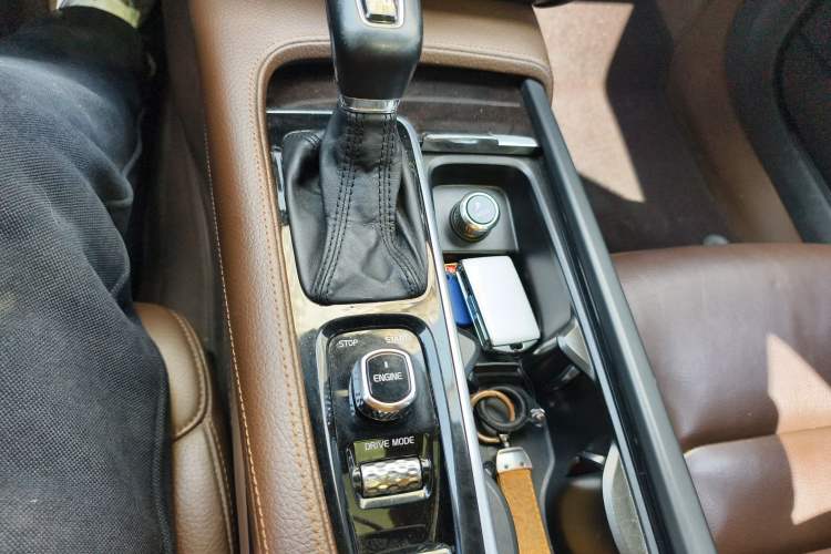 Used Volvo S90 2017 T5 Zhiyuan Edition
