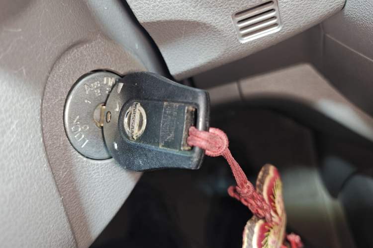 Used Nissan Sunny 2011 1.5XE CVT Comfort Edition Vehicle Key